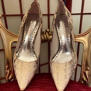 BCBGIRLS Pointed Toe Pumps Heels